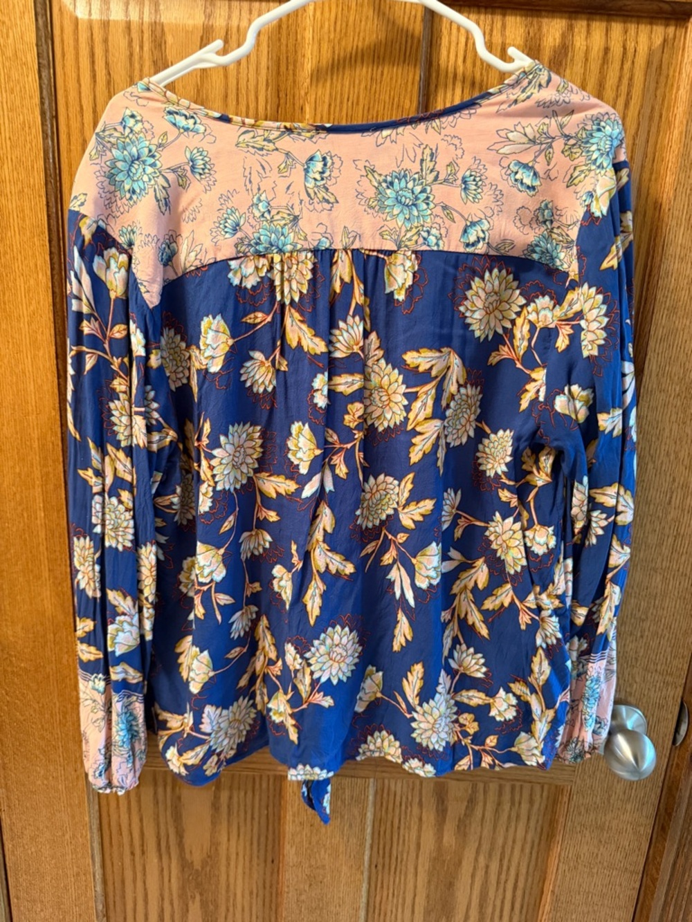 Democracy Xl Navy Floral Tie-Front Long Sleeve Blouse with Pink Accents - Picture 6 of 7